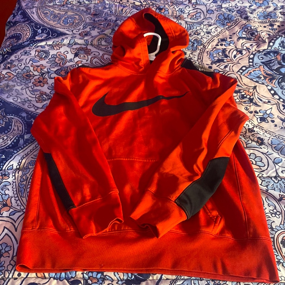 COPY - It’s a sweater Nike nice sweater